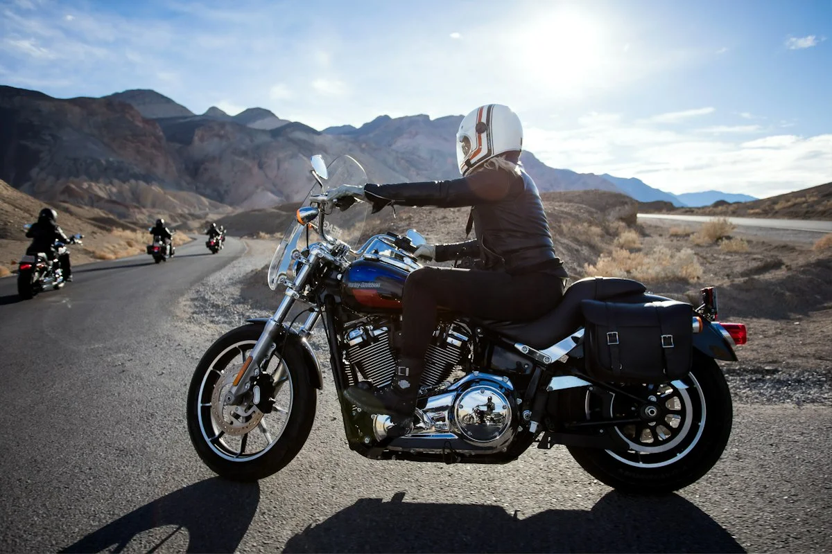 Motorcycle Riding Gloves with Carbon Fiber Knuckle Armor on Throttle Grip