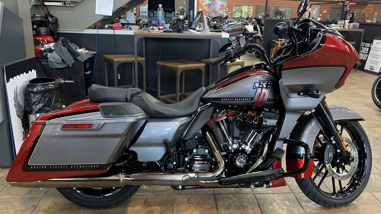 2026 Harley-Davidson CVO Road Glide ST Performance Bagger with Milwaukee-Eight 121 HO Engine