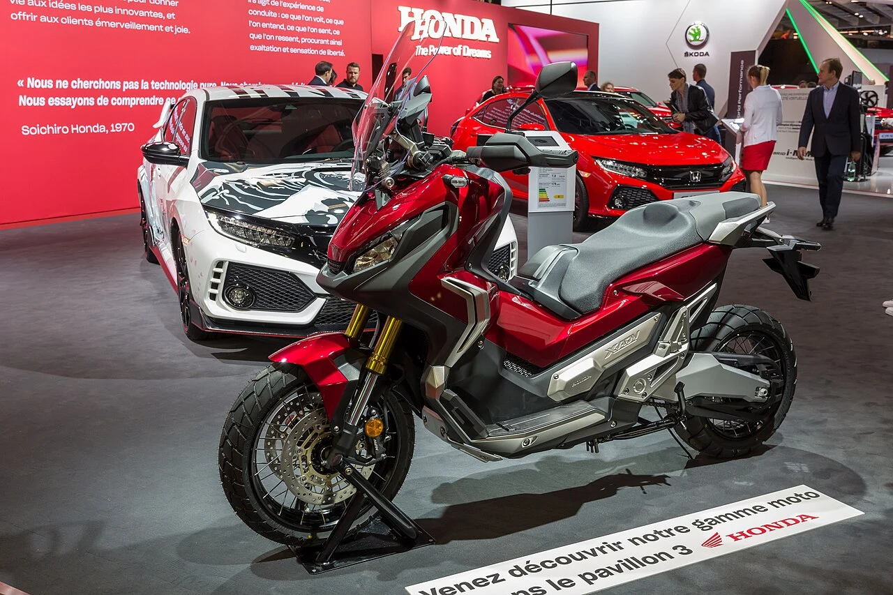 2026 Honda X-ADV 750 Adventure Crossover Scooter with Cross-Spoke Wheels and Projector Headlights